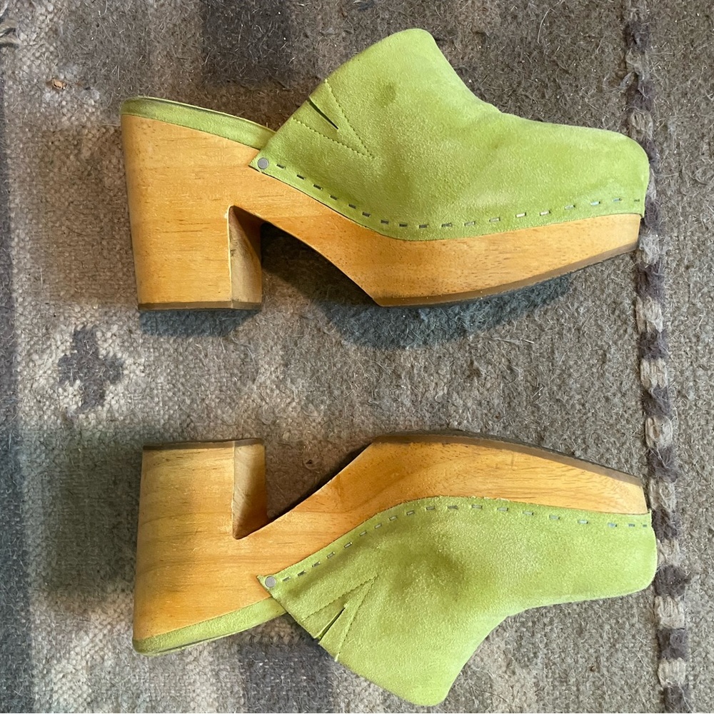 Charlotte Stone Marlo Clog